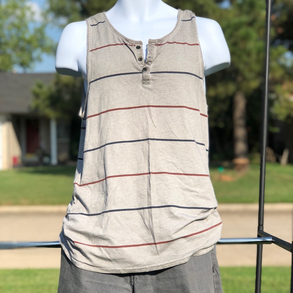 Men’s size small distressed tank top. Size small